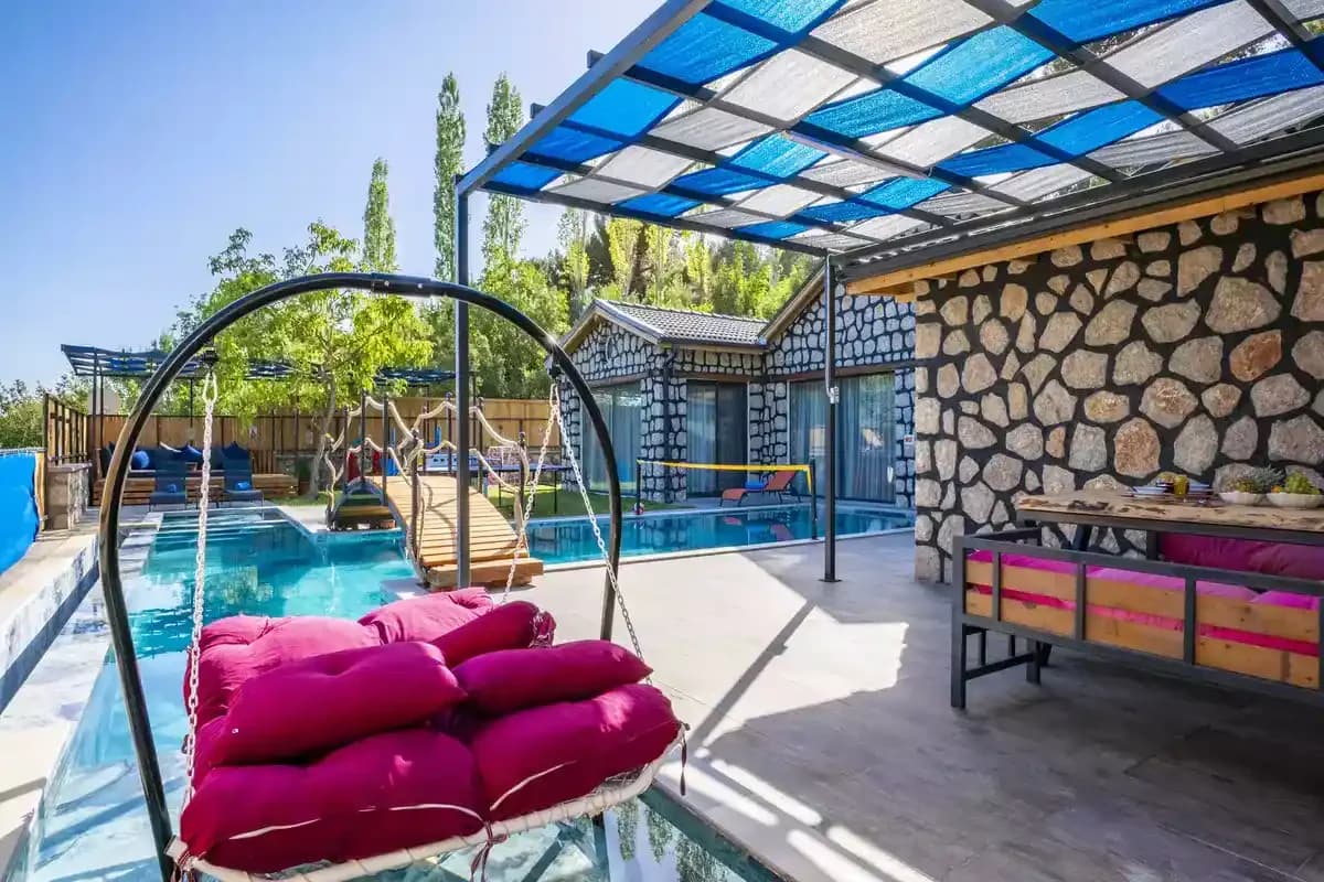 Villa Big Boss 13