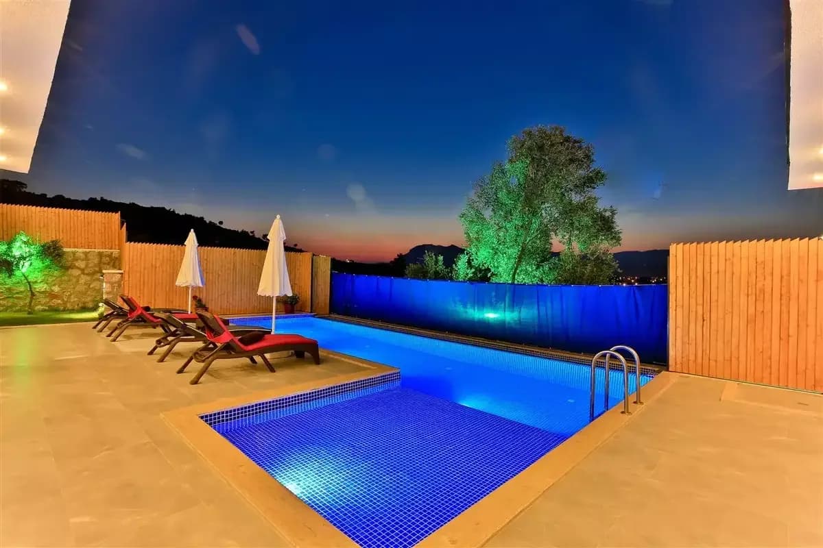 Villa Stone 3