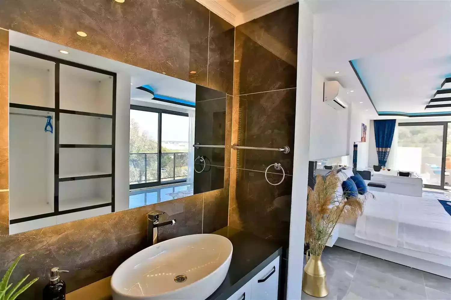 Villa Stone 35
