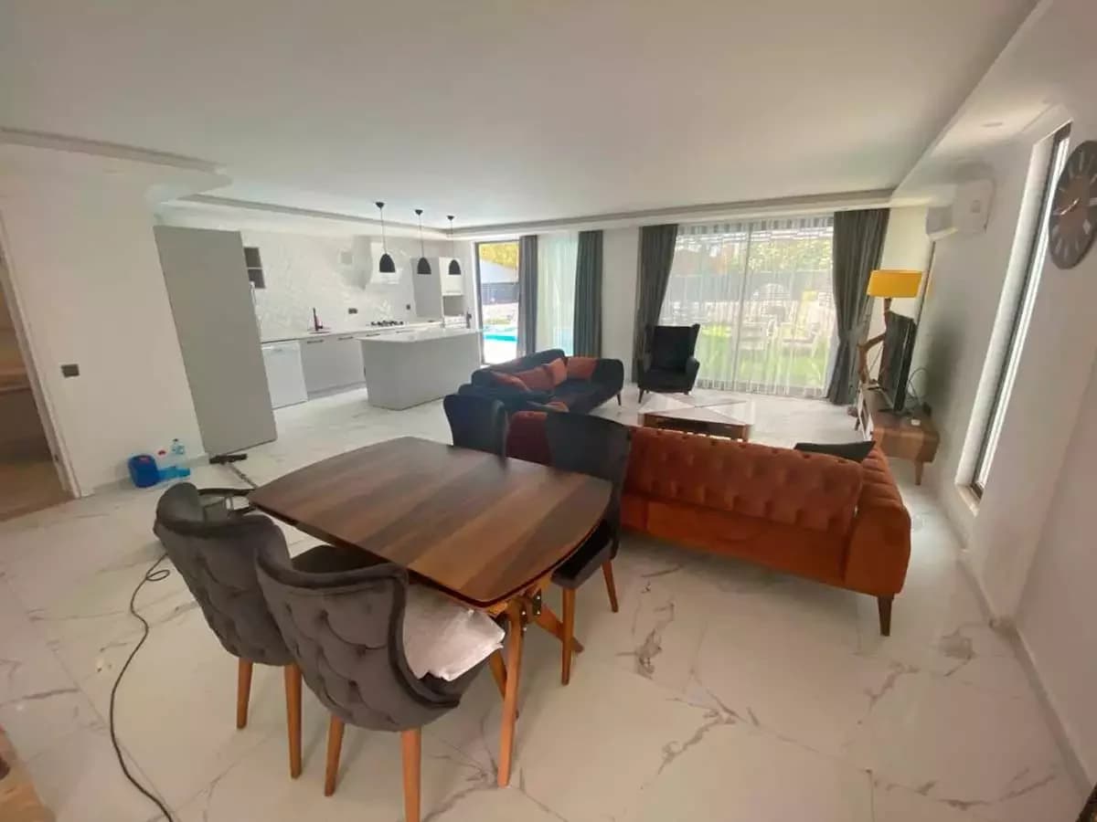 Villa Silver 12