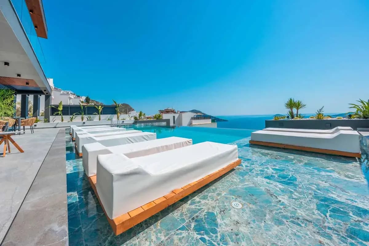 Villa Supernova 2