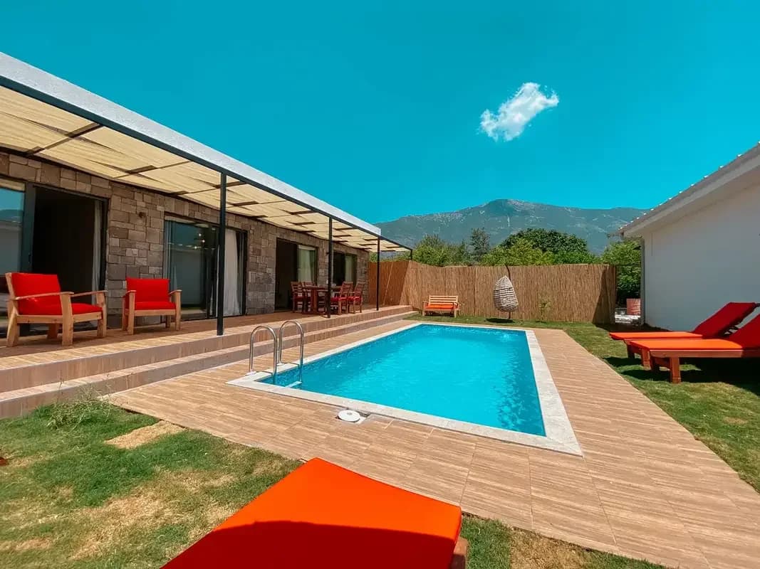 Villa Inn House 6 4