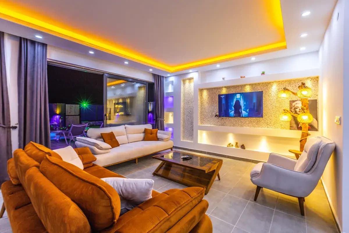 Villa Last Summer 36