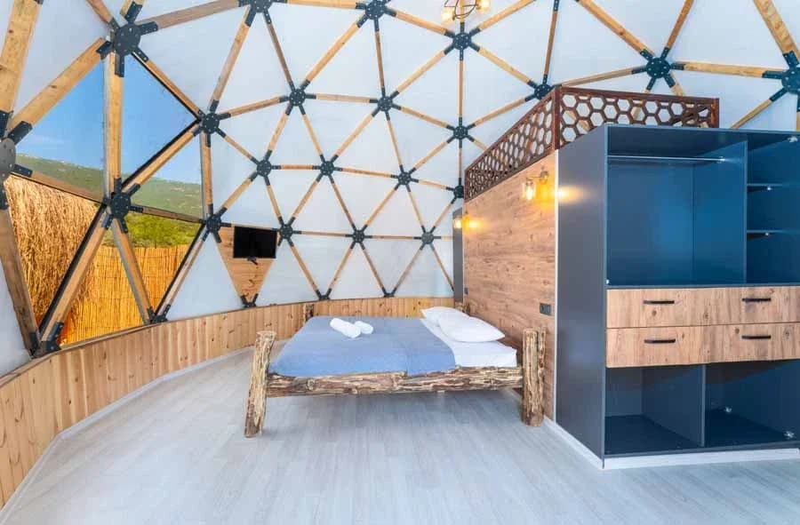 King Dome B 1 44