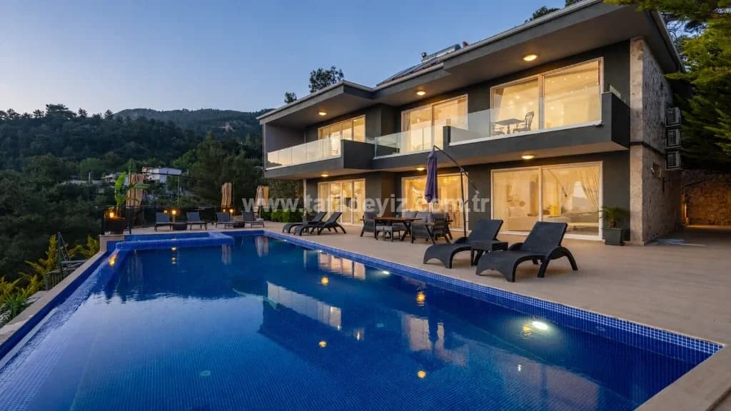 Villa Velaris 15
