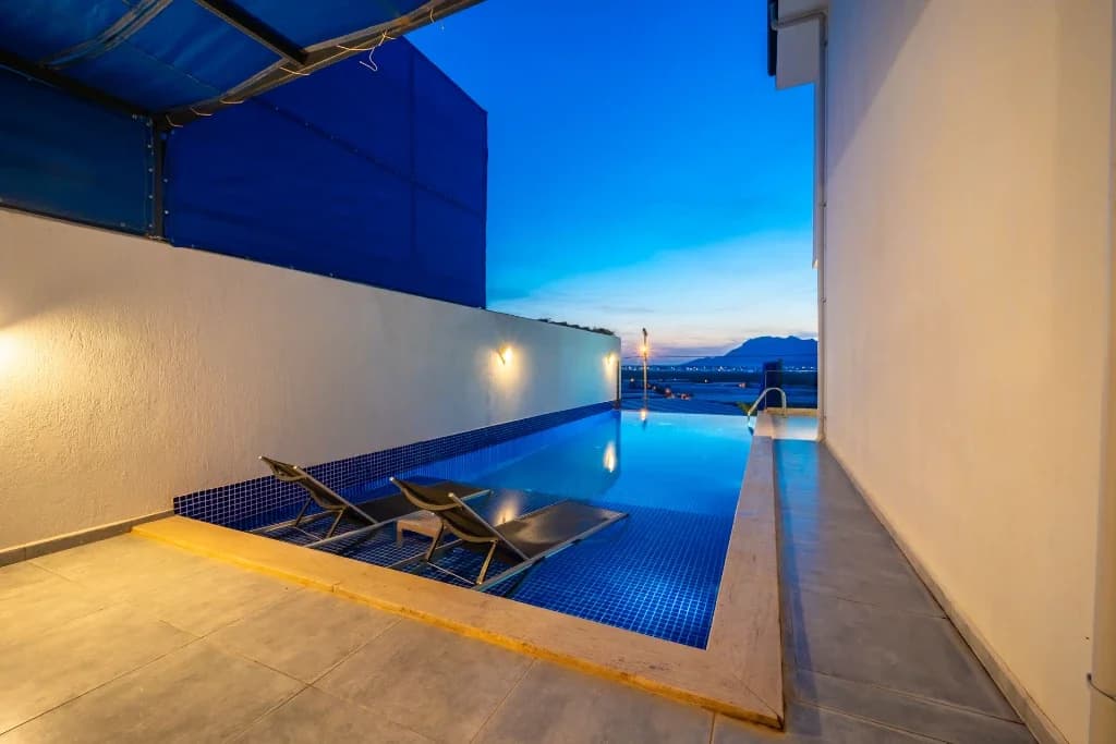 Villa Violet Duo 81